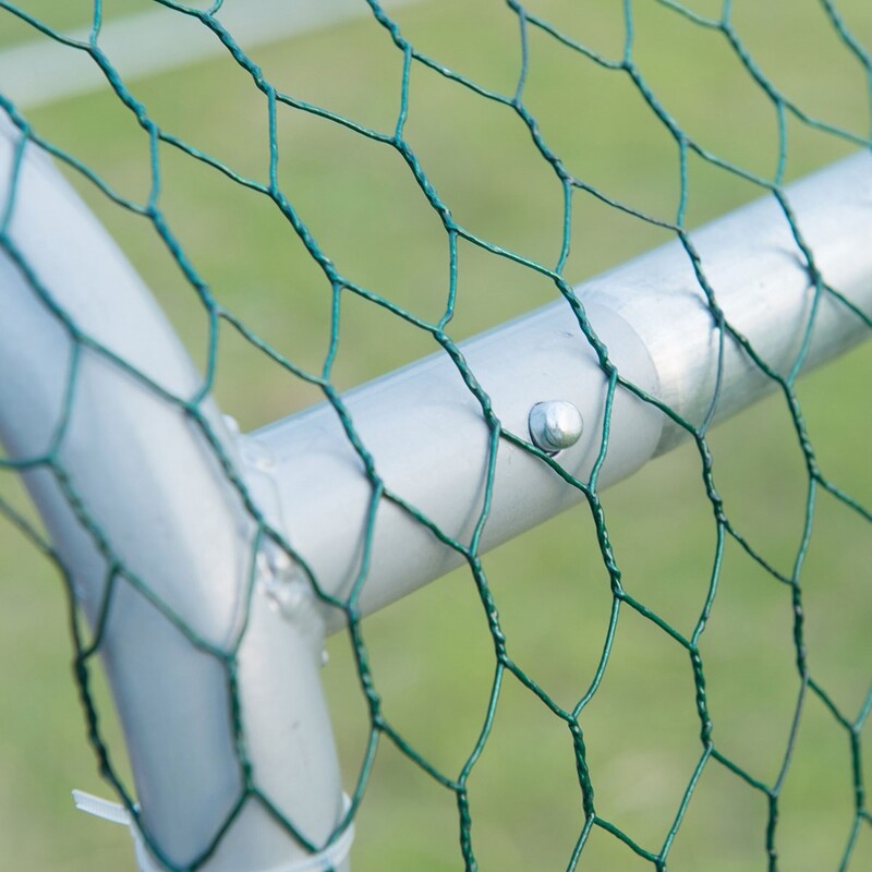 Detailed view of the wire mesh securely attached to the 10x3m outdoor catio frame